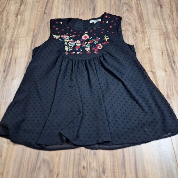 Tantrums Tops - Vintage Sleeveless Embroidered Black Shirt size Medium baby doll